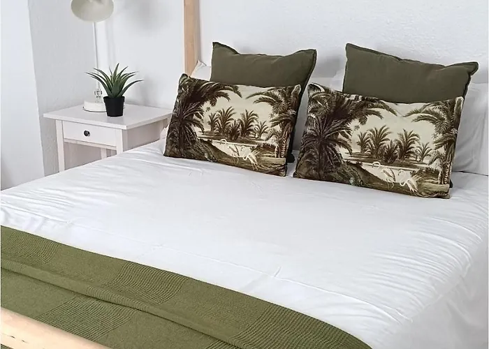 +3bed +2bath +wifi Apartment *